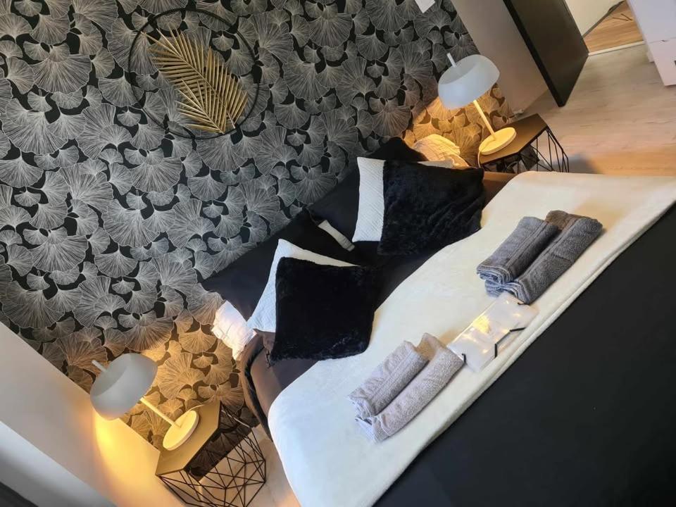 Les Epinettes Chambres D'Hotes Crevecoeur-le-Grand Luaran gambar